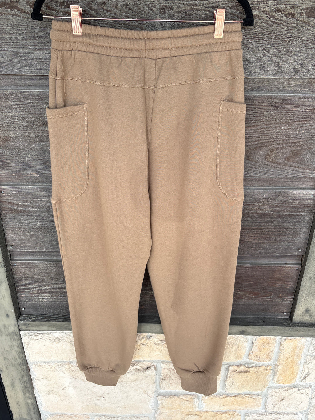 Mocha Risen sweatpants