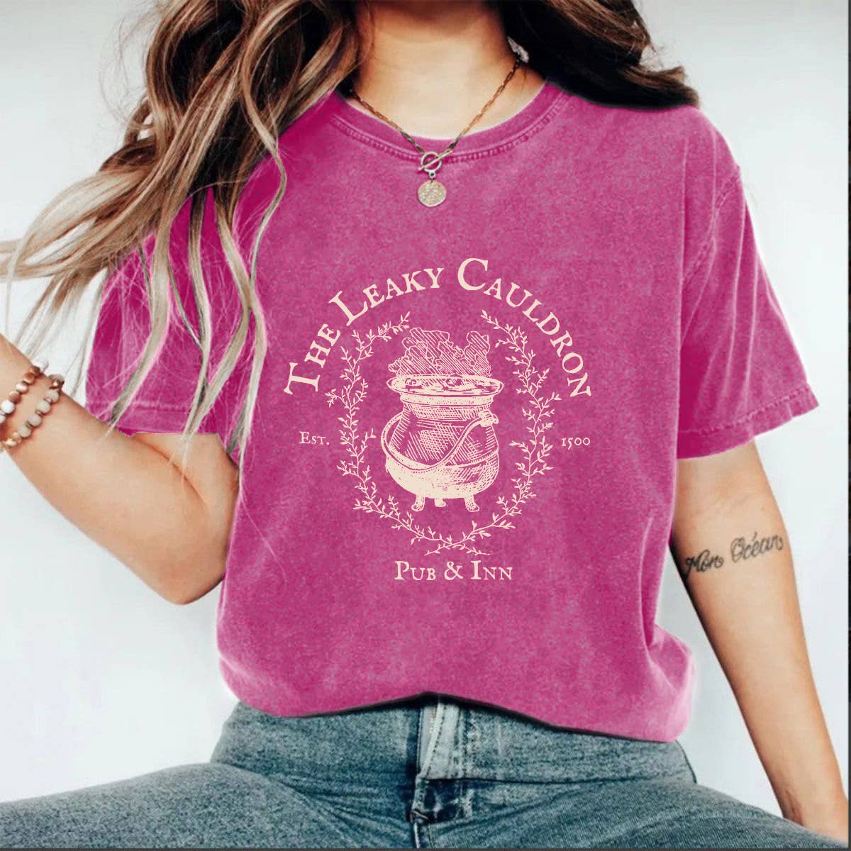 The leaky cauldron graphic washed tee