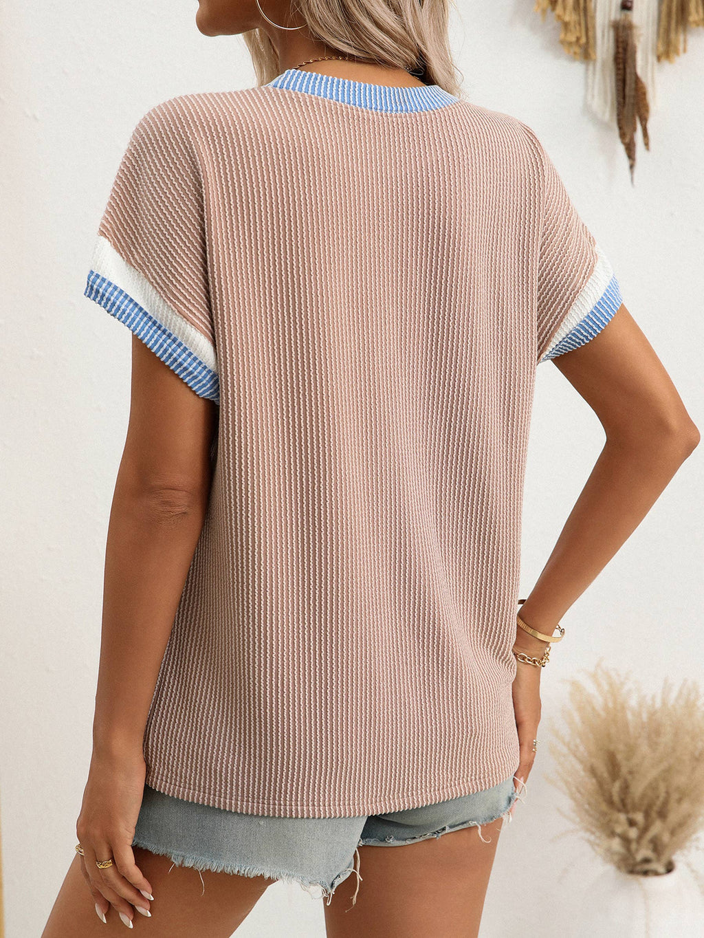 Round Neck Outer Seam Twisted Strip Short Sleeved Top